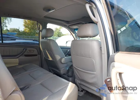 2002 Toyota Sequoia Limited V8 z USA, uszkodzony, nr VIN 5TDBT48A72S136436